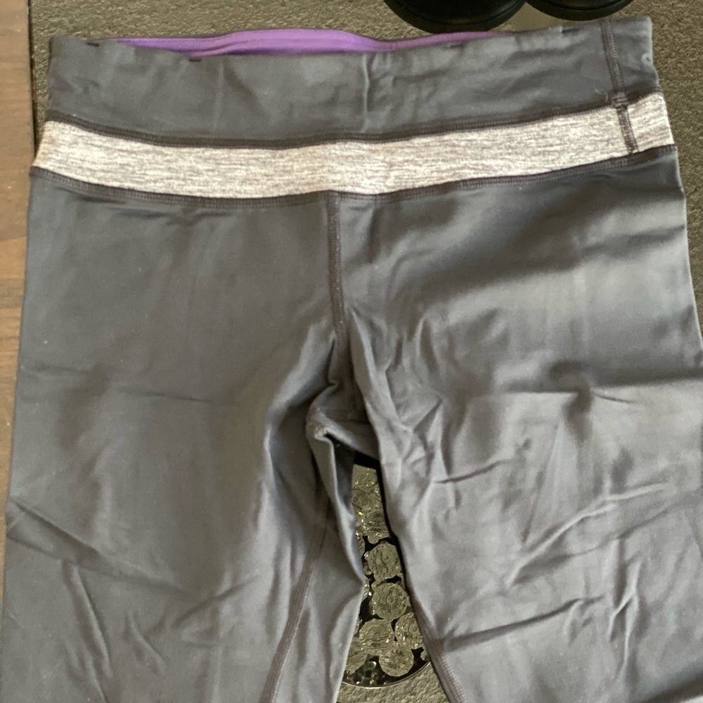 Lululemon cropped pants